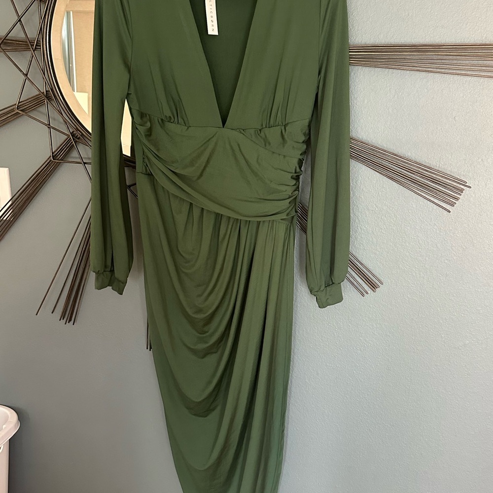 Baltic Born Green Plunge Bishop Sleeve Gown